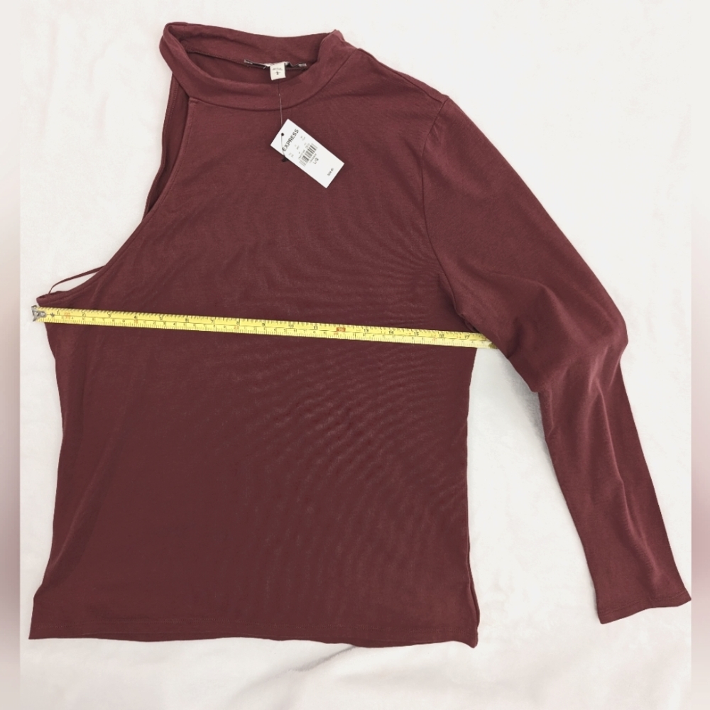 Express One Eleven one shoulder top